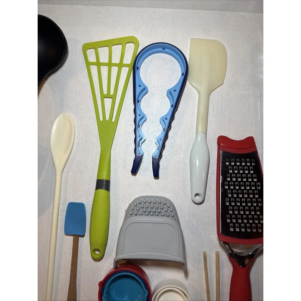 The Unbranded Brand mixed lot